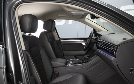 Volkswagen Touareg III, 2019 год, 5 100 777 рублей, 7 фотография