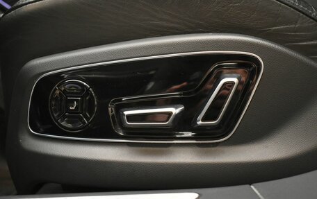 Audi A8, 2018 год, 4 975 000 рублей, 17 фотография