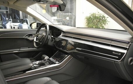 Audi A8, 2018 год, 4 975 000 рублей, 27 фотография