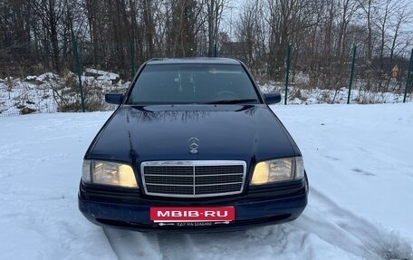 Mercedes-Benz C-Класс, 1996 год, 300 000 рублей, 1 фотография