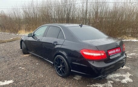 Mercedes-Benz E-Класс, 2010 год, 1 300 000 рублей, 13 фотография