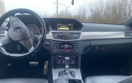 Mercedes-Benz E-Класс, 2010 год, 1 300 000 рублей, 22 фотография