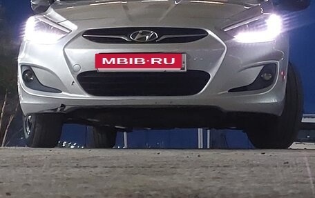 Hyundai Solaris II рестайлинг, 2013 год, 850 000 рублей, 2 фотография