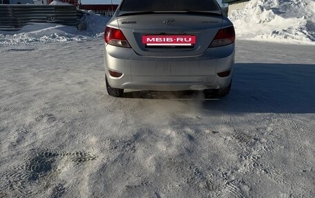 Hyundai Solaris II рестайлинг, 2013 год, 850 000 рублей, 12 фотография