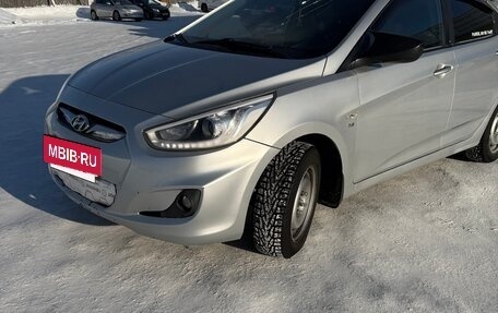 Hyundai Solaris II рестайлинг, 2013 год, 850 000 рублей, 7 фотография