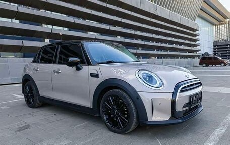 MINI Hatch, 2021 год, 2 470 000 рублей, 3 фотография