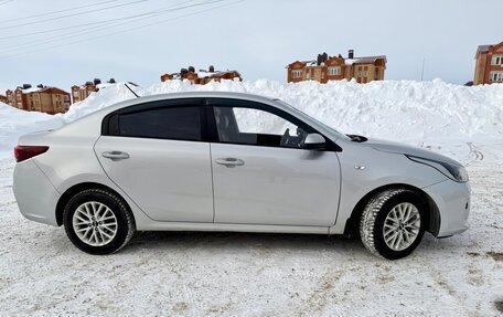 KIA Rio IV, 2020 год, 1 550 000 рублей, 4 фотография