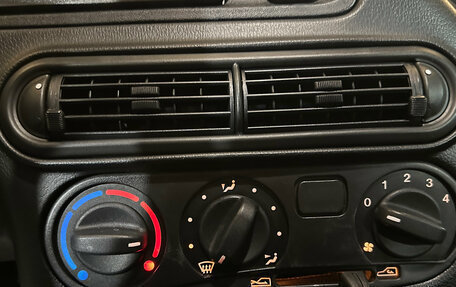 Chevrolet Niva I рестайлинг, 2017 год, 750 000 рублей, 13 фотография