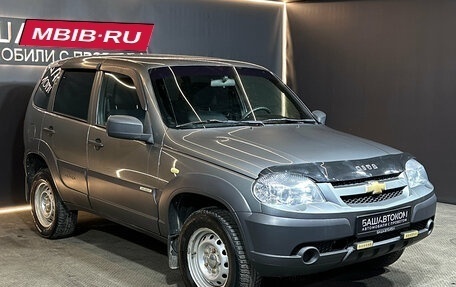 Chevrolet Niva I рестайлинг, 2017 год, 750 000 рублей, 3 фотография