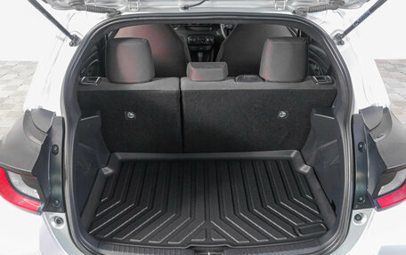 Toyota Yaris, 2021 год, 1 439 000 рублей, 8 фотография