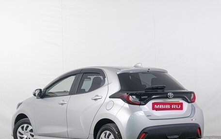 Toyota Yaris, 2021 год, 1 439 000 рублей, 5 фотография