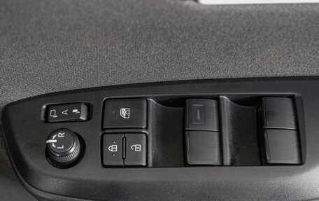 Toyota Yaris, 2021 год, 1 439 000 рублей, 25 фотография