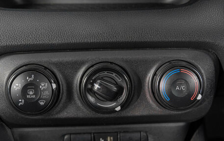 Toyota Yaris, 2021 год, 1 439 000 рублей, 22 фотография