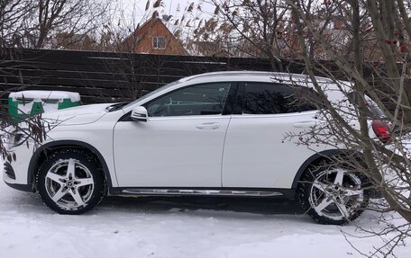 Mercedes-Benz GLA, 2018 год, 2 650 000 рублей, 3 фотография