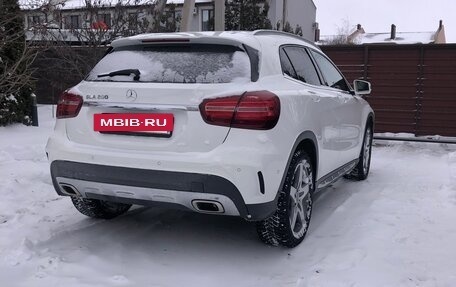 Mercedes-Benz GLA, 2018 год, 2 650 000 рублей, 2 фотография