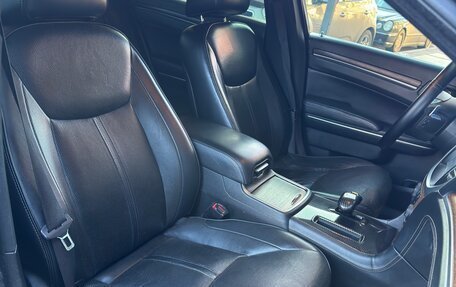 Chrysler 300C II, 2012 год, 1 350 000 рублей, 11 фотография