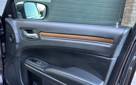 Chrysler 300C II, 2012 год, 1 350 000 рублей, 10 фотография