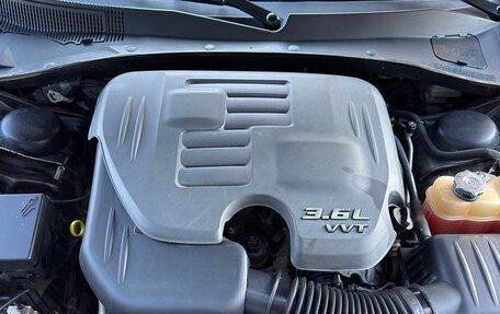 Chrysler 300C II, 2012 год, 1 350 000 рублей, 24 фотография