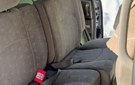 Nissan Liberty, 2001 год, 550 000 рублей, 15 фотография