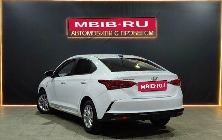 Hyundai Solaris II рестайлинг, 2021 год, 1 730 000 рублей, 2 фотография