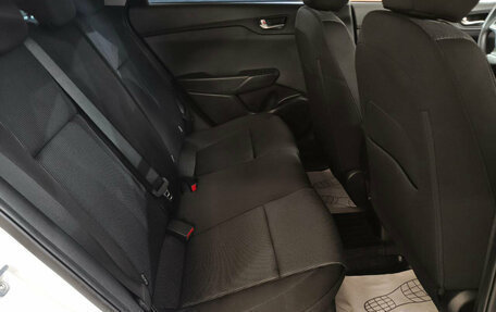 Hyundai Solaris II рестайлинг, 2021 год, 1 730 000 рублей, 16 фотография