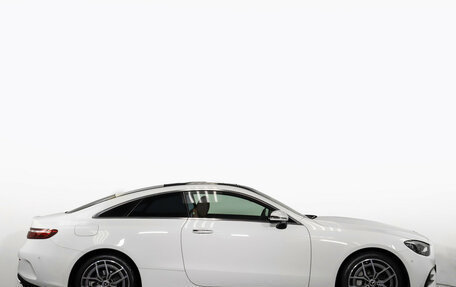 Mercedes-Benz E-Класс, 2023 год, 7 500 000 рублей, 3 фотография