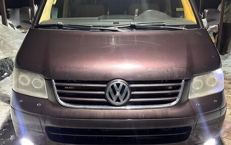 Volkswagen Multivan T5, 2007 год, 699 999 рублей, 1 фотография