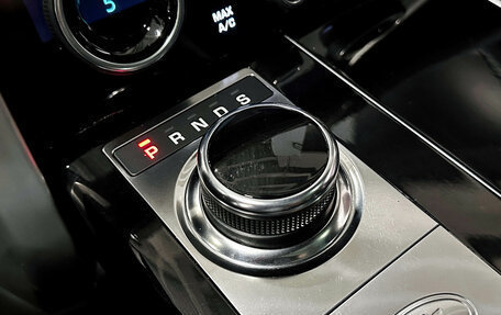 Land Rover Range Rover IV рестайлинг, 2018 год, 8 400 000 рублей, 31 фотография