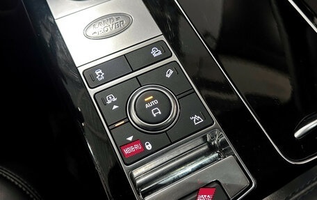 Land Rover Range Rover IV рестайлинг, 2018 год, 8 400 000 рублей, 32 фотография