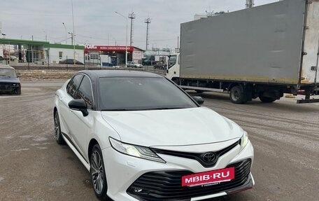 Toyota Camry, 2020 год, 2 700 000 рублей, 8 фотография