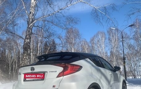 Toyota C-HR I рестайлинг, 2023 год, 3 500 000 рублей, 4 фотография