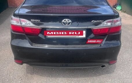 Toyota Camry, 2017 год, 2 300 000 рублей, 2 фотография