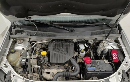 Renault Logan II, 2017 год, 739 000 рублей, 11 фотография