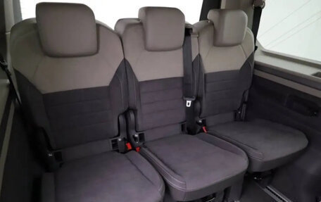 Volkswagen Multivan T6 рестайлинг, 2025 год, 14 500 000 рублей, 9 фотография