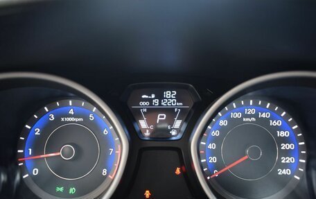 Hyundai Elantra V, 2011 год, 860 000 рублей, 11 фотография