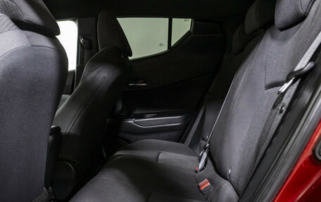 Toyota C-HR I рестайлинг, 2018 год, 2 498 000 рублей, 13 фотография