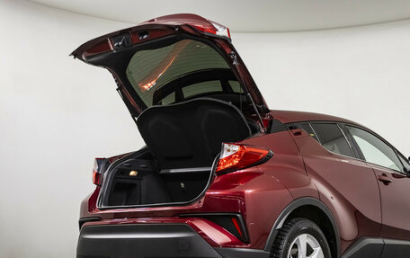 Toyota C-HR I рестайлинг, 2018 год, 2 498 000 рублей, 16 фотография