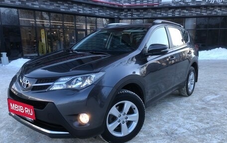 Toyota RAV4, 2014 год, 2 597 000 рублей, 2 фотография