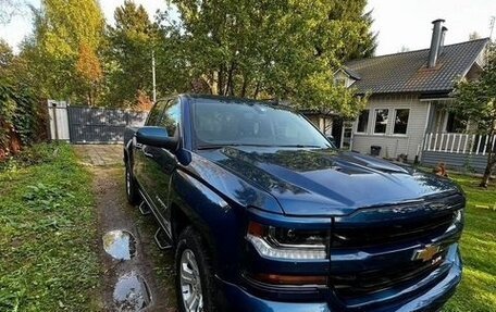 Chevrolet Silverado, 2018 год, 4 699 999 рублей, 3 фотография