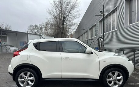 Nissan Juke II, 2011 год, 930 000 рублей, 2 фотография