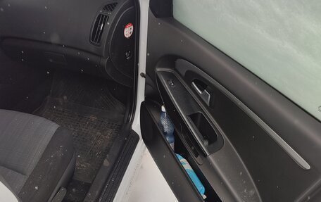 KIA cee'd I рестайлинг, 2010 год, 700 000 рублей, 17 фотография