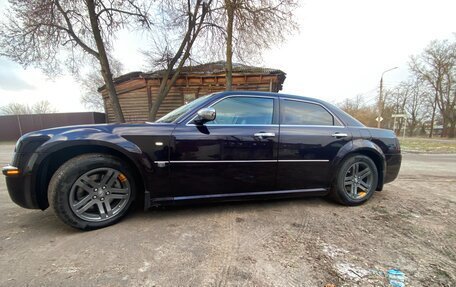 Chrysler 300C II, 2005 год, 1 300 000 рублей, 6 фотография