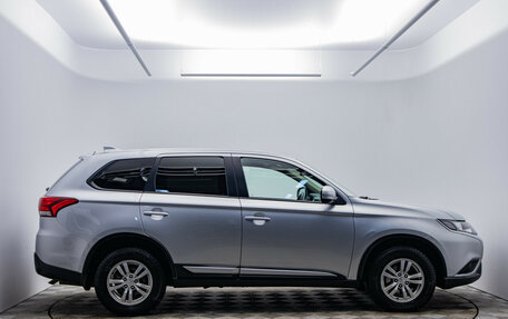 Mitsubishi Outlander III рестайлинг 3, 2019 год, 2 270 000 рублей, 4 фотография