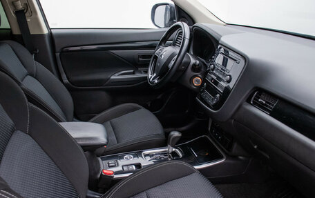 Mitsubishi Outlander III рестайлинг 3, 2019 год, 2 270 000 рублей, 9 фотография