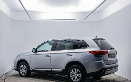 Mitsubishi Outlander III рестайлинг 3, 2019 год, 2 270 000 рублей, 7 фотография
