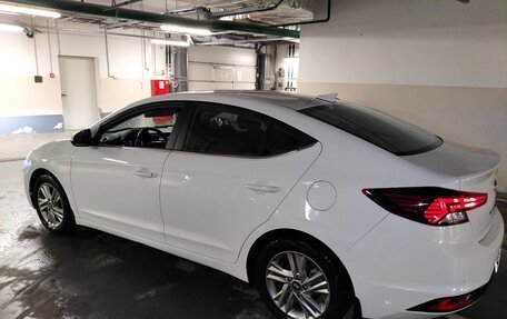 Hyundai Elantra VI рестайлинг, 2019 год, 2 000 000 рублей, 1 фотография