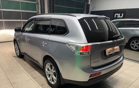 Mitsubishi Outlander III рестайлинг 3, 2012 год, 1 540 000 рублей, 4 фотография