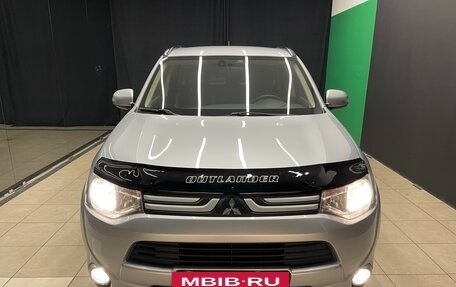 Mitsubishi Outlander III рестайлинг 3, 2012 год, 1 540 000 рублей, 2 фотография