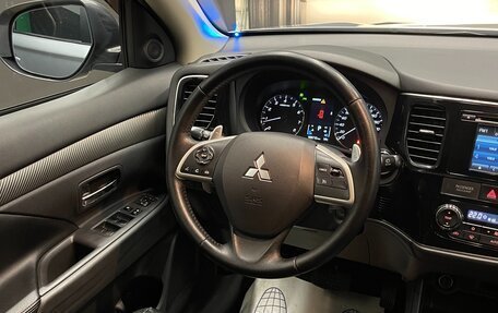 Mitsubishi Outlander III рестайлинг 3, 2012 год, 1 540 000 рублей, 13 фотография