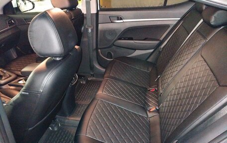 Hyundai Elantra VI рестайлинг, 2019 год, 2 000 000 рублей, 4 фотография